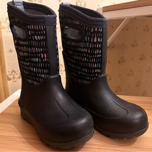 Kids Neo Classic Bogs Size 10